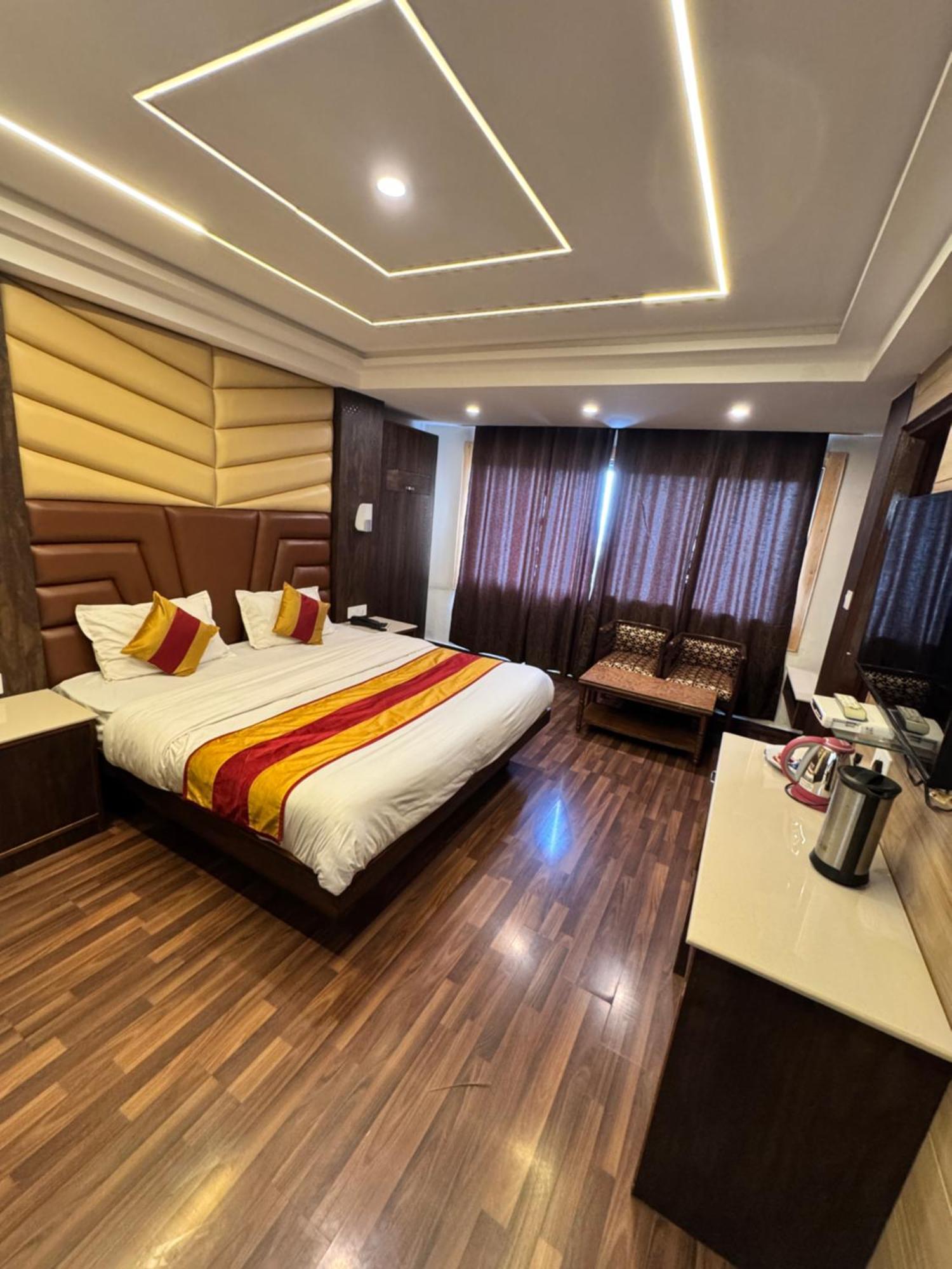 Victory Hotel And Restaurant By Gs Hospitality Shimla Ngoại thất bức ảnh